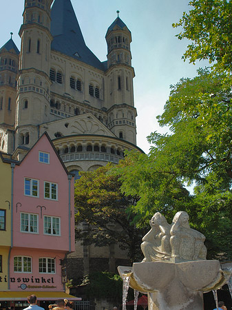 Fotos Brunnen der Fischweiber auf Fischmarkt