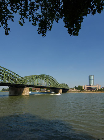 Fotos Hohenzollernbrücke reicht ans Kennedyufer | Köln