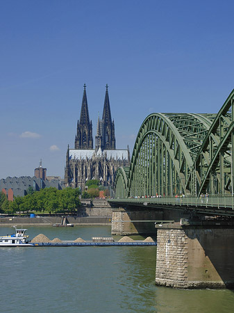 Foto Hohenzollernbrücke am Kölner Dom