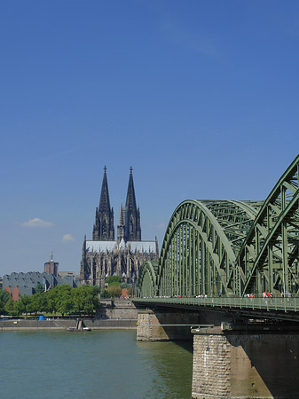 Foto Hohenzollernbrücke am Kölner Dom