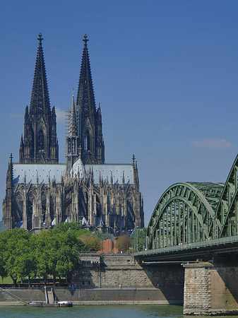 Hohenzollernbrücke beim Kölner Dom