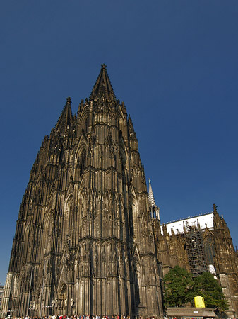 Südwestfassade des Kölner Doms Foto 