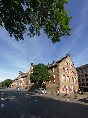 Fotos Kölnisches Stadtmuseum mit Straße