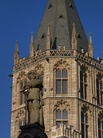 Fotos Platzjabeck vor dem Rathausturm | Köln