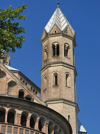 Kirchturm der St Aposteln Fotos