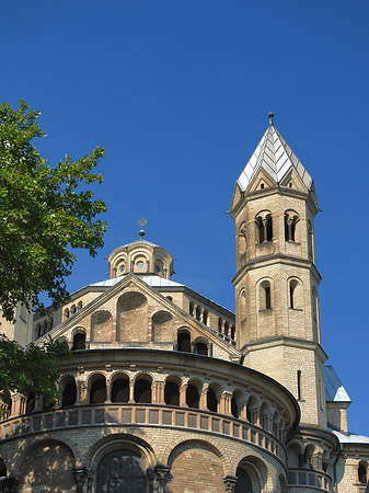 Kirchturm der St Aposteln Fotos