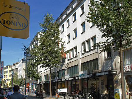 Fotos Laeden auf der Breiten Straße | Köln