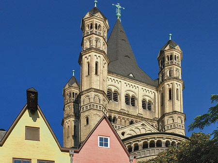 Groß St Martin hinter Fischmarkt