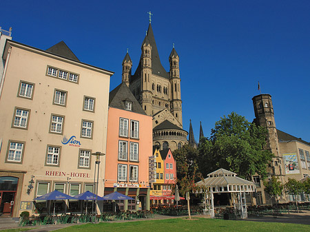 Groß St Martin hinter Fischmarkt