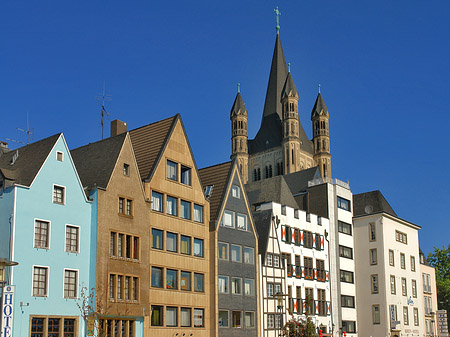 Foto Groß St Martin hinter Fischmarkt - Köln