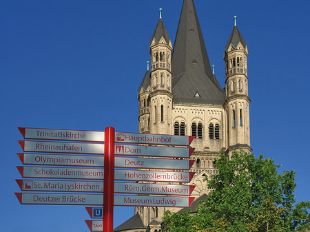 Schild vor Groß St.Martin Fotos