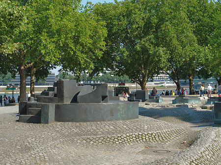 Heinrich-Böll-Platz Fotos