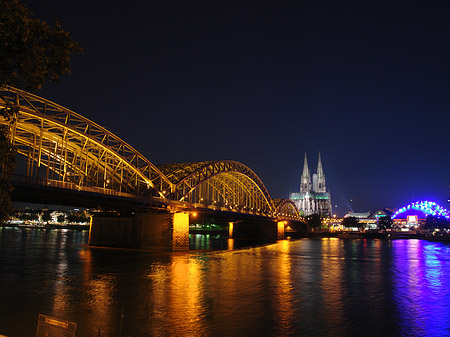 Blick auf musical-dome und Kölner Dom