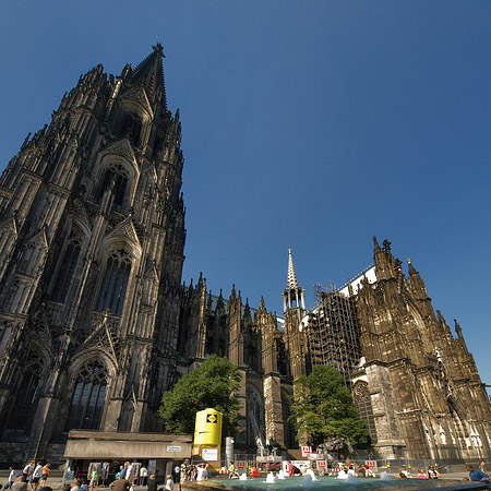 Fotos Blick über Roncalliplatz zum Kölner Dom | Köln