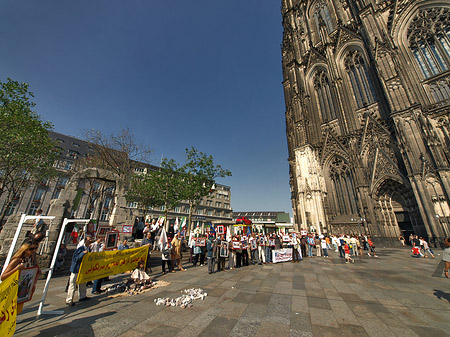 Fotos Menschen beim Kölner Dom