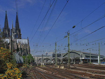 Foto Hauptbahnhof neben dem Kölner Dom