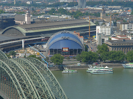 Fotos Musical Dome vor Hauptbahnhof