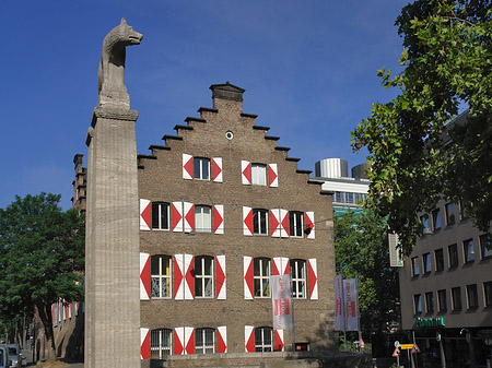 Fotos Wolfsstatue und Stadtmuseum | Köln