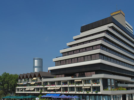 Fotos Lufthansa vor Triangelturm | Köln