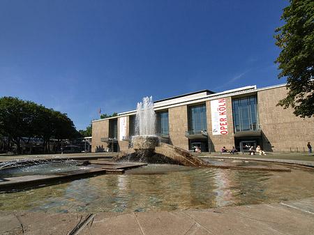 Fotos Oper Köln mit Brunnen | Köln