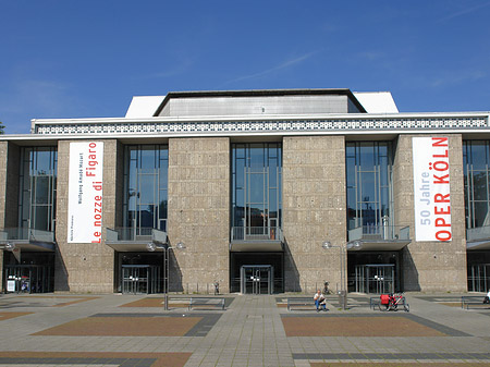 Fotos Oper Köln mit Brunnen | Köln