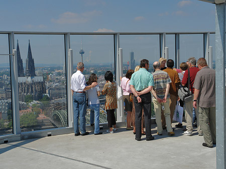 Fotos Besucher gucken auf den Kölner Dom | Köln