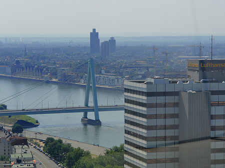 Fotos Severinsbrücke mit Lufthansa | Köln