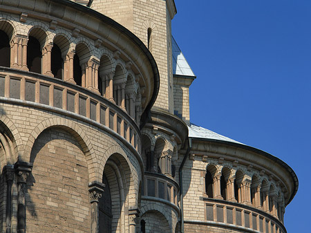 Kirchturmspitze der St Aposteln Foto 