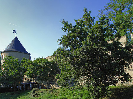 Fotos Stadtmauer und Sachsenturm am Sachsenring | Köln